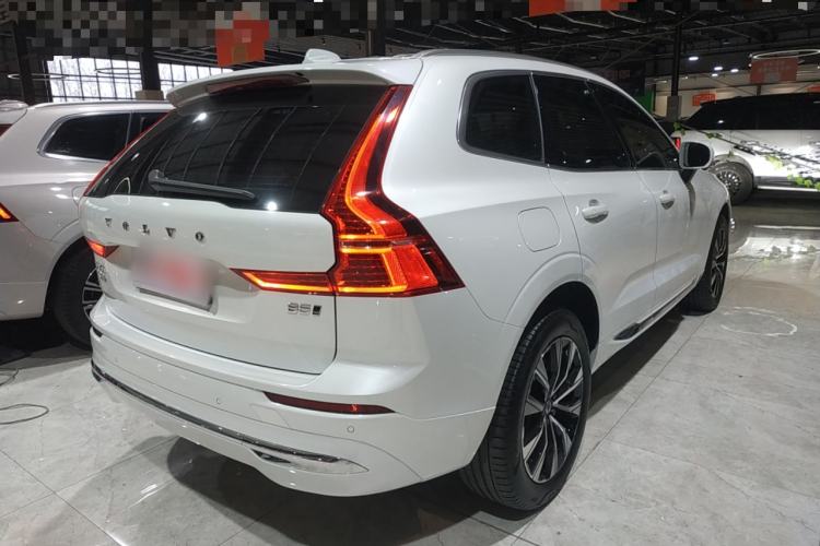 Used Volvo XC60 2023 B5 4x4 Smart Luxury Edition