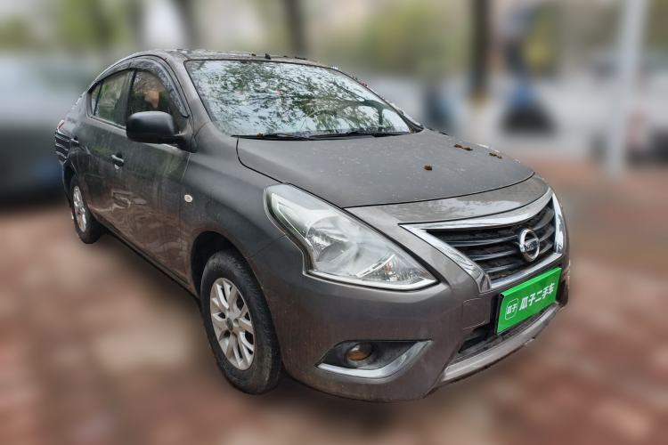 Used Nissan Sunny 2014 1.5XE Manual Elite Edition Front Right 45 Deg