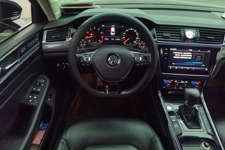 Used Volkswagen Phideon 2018 Revised Version 380TSI Two-Wheel Drive Business Edition