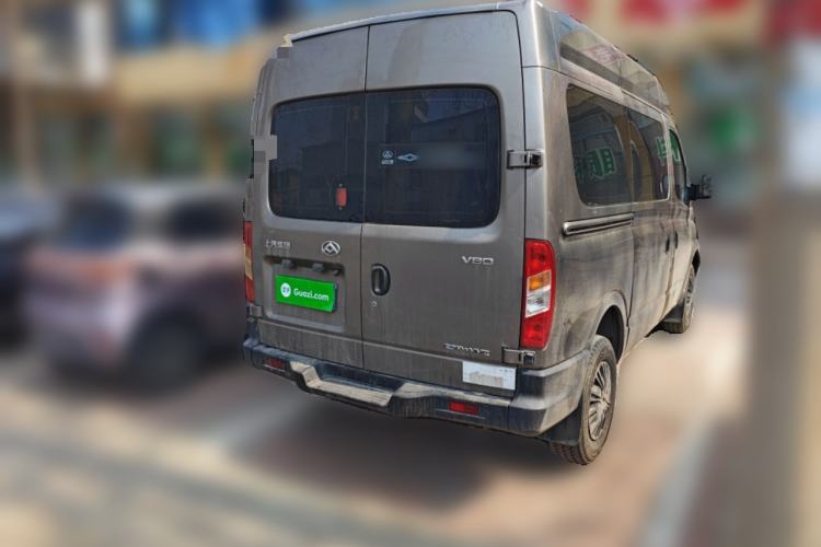 Used SAIC MAXUS Xintu V80 2017 2.5T AMT Aoyuntong National V Short Wheelbase Mid-Roof 5/6/10-Seater
