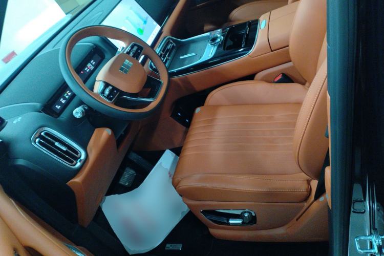 Used Geely Galaxy Galaxy M9 2025 Model 100km Two-Wheel-Drive Smart Navigation Edition