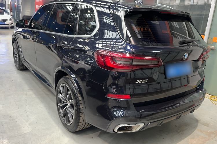 Used BMW X5 2022 Restyled xDrive 30Li Luxury Version M Sport Package
