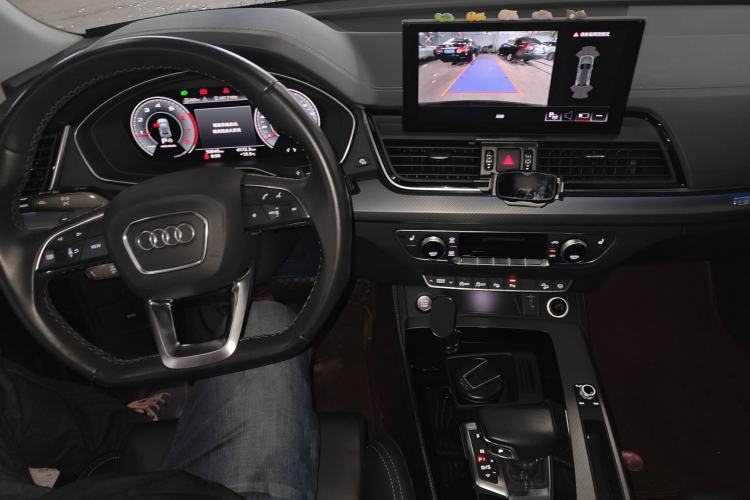 Used Audi Q5L 2022 Updated 40T Luxury Dynamic Edition Center Console