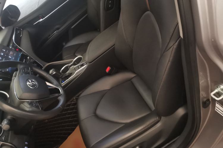 Used Toyota Camry 2021 2.0G Luxury Edition Left Front Seat