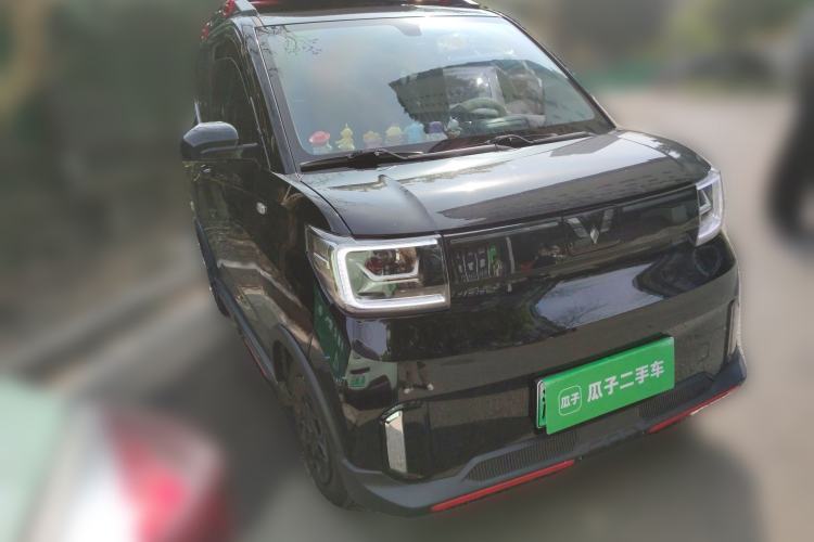 Used Wuling Hongguang MINIEV 2022 GAMEBOY 300km Enthusiast Model with Lithium Iron Phosphate Front Right 45 Deg