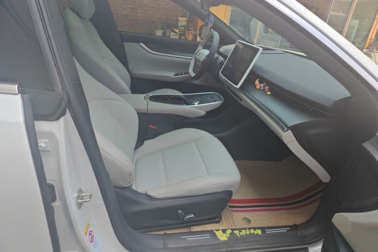 Used CHANGAN NEVO A07 2025 Range-Extended "Truly Delicious" 140 Elite Version Right Front Seat