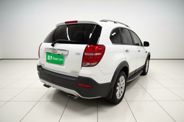 Used Chevrolet Captiva 2015 2.4L 4x4 Flagship Edition 7-Seater Exterior 5