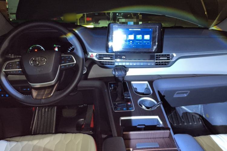 Used Toyota SIENNA 2021 2.5L Hybrid Comfort Edition