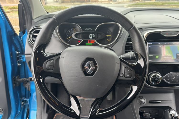 Used Renault Captur 2015 1.2T Automatic Luxury First Edition