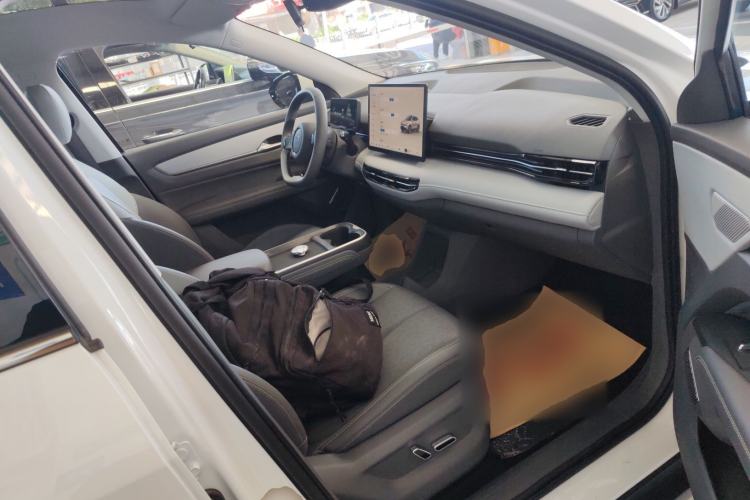 Used Bestune Yueyi 03 2025 445km Joyful Edition
