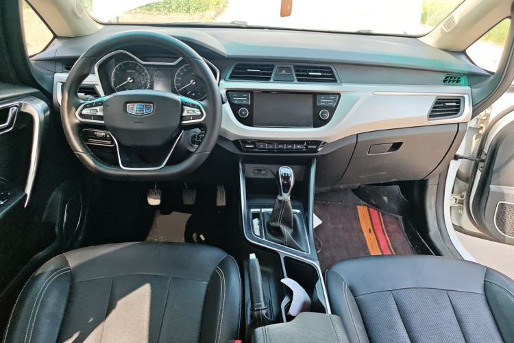 Used Geely Auto Vision X3 2019 Upgraded Model 1.5L Manual Luxury Version