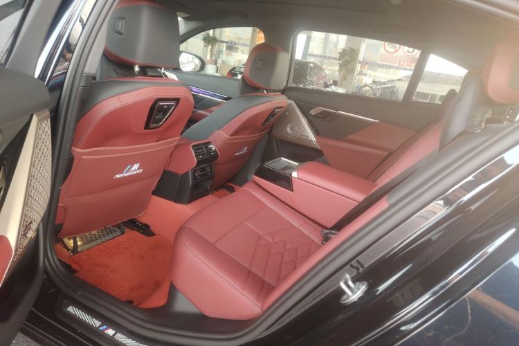 Used BMW 5 Series 2025 530Li Luxury Edition M Sport Package Left Rear Seat