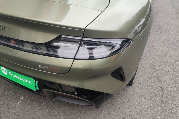 Used Xiaomi Auto SU7 2024 Four-Wheel Drive Ultra-Long Range Advanced Intelligent Driving Max Edition Right Rear Taillight