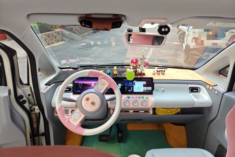 Used Wuling Air ev 2023 - Four Seats - Advanced Edition Center Console