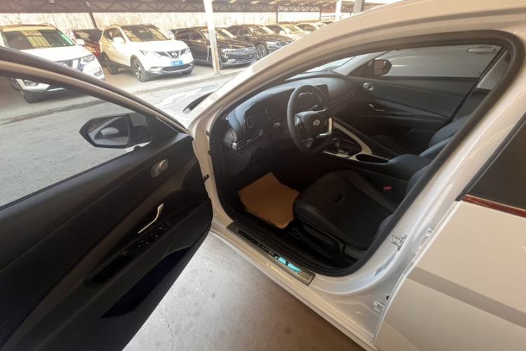 Used Hyundai Elantra 2023 1.5L CVT GLX Elite Edition
