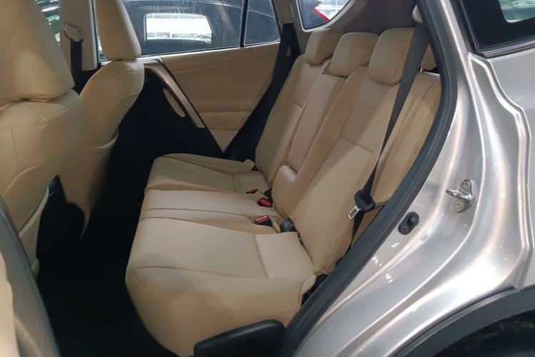 Used Toyota RAV4 2013 2.0L CVT Two-Wheel Drive Urban Edition
