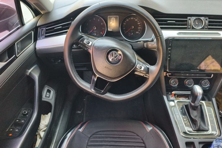 Used Volkswagen Magotan 2017 330TSI DSG Leading Model Steering Wheel