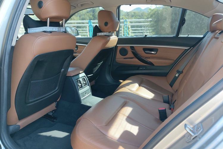 Used BMW 3 Series 2016 320Li Luxury Design Package
