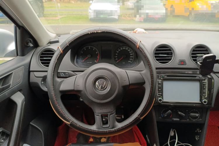 Used Volkswagen Jetta 2013 1.6L Manual Fashion Edition
