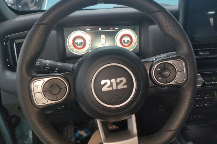 Used 212 T01 2025 2.0T Changfeng