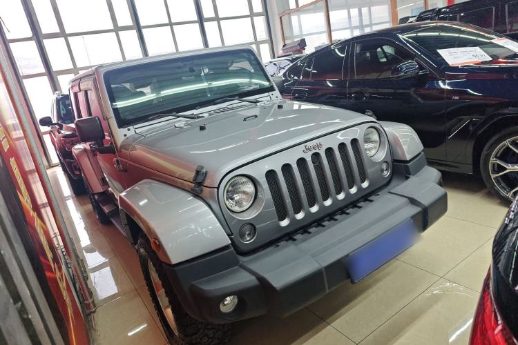 Used Jeep Wrangler 2014 2.8TD Sahara Four-Door Edition