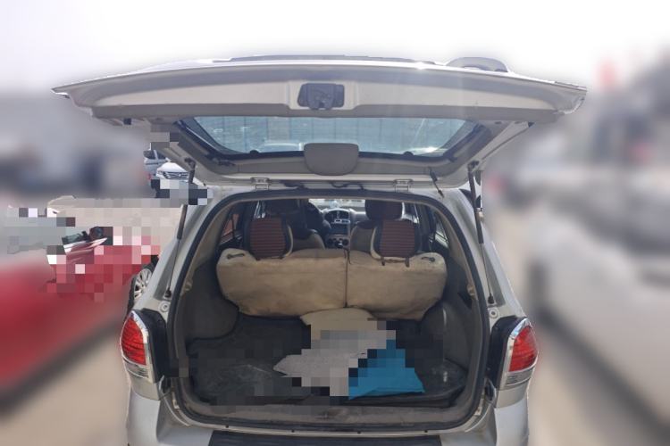 Used Huatai Santa Fe Classic 2012 2.0L Gasoline Manual Luxury Version