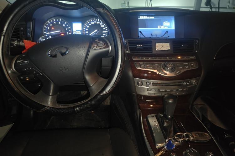 Used Infiniti Q70 2015 Q70L 2.5L Enjoyment Edition Center Console