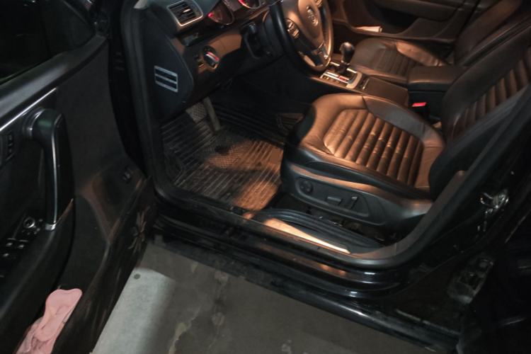 Used Volkswagen Magotan 2012 Revised 1.4 TSI Luxury Version Driver Seat