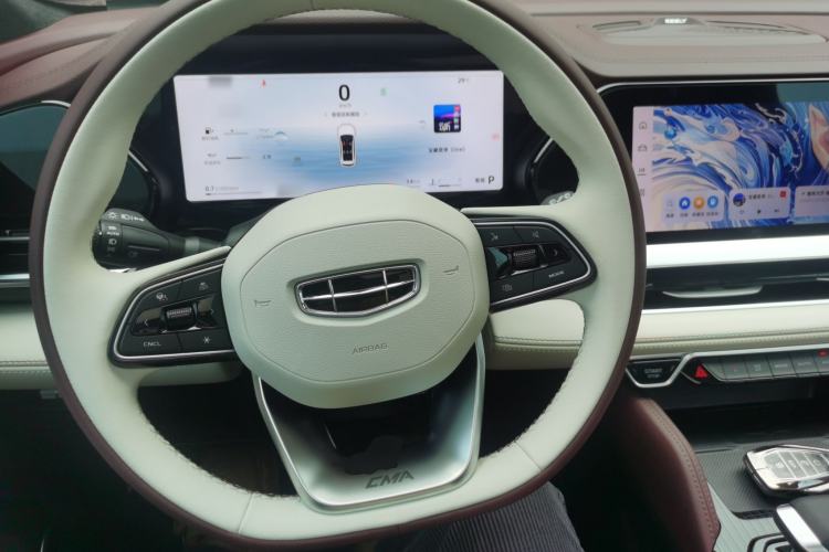 Used Geely Auto Monjaro L 2024 2.0TD High-Power Automatic Two-Wheel Drive Yunqi Version Center Console