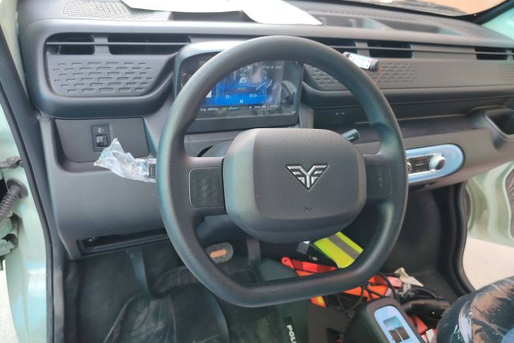 Used REACH MINI Truck 2023 140km Long Wheelbase Van Ambition Version
