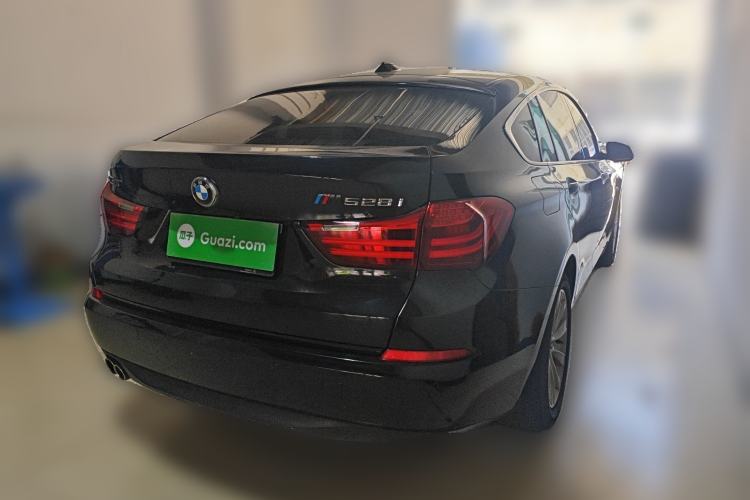 Used BMW 5 Series GT 2015 528i Leading Model

