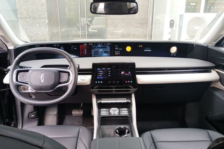 Used Lincoln Nautilus 2023 2.0T Four-Wheel Drive Luxury Edition Center Console