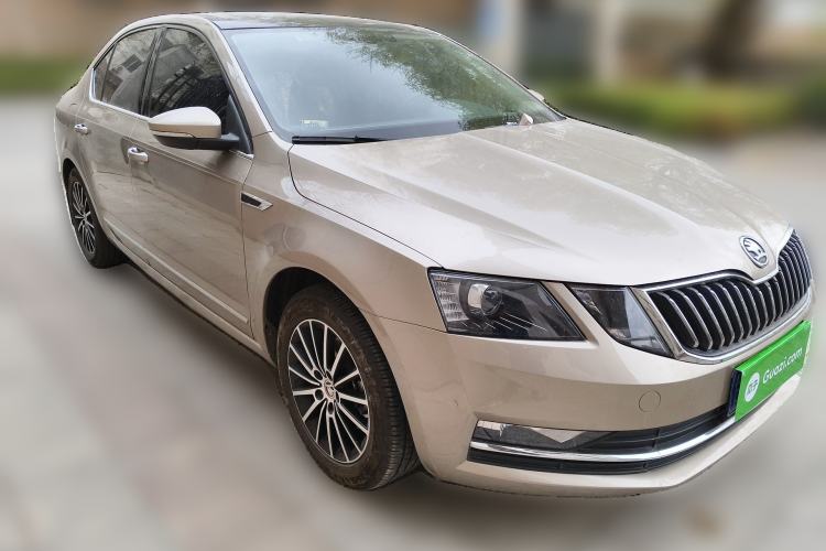 Used Skoda Octavia 2019 1.5L Automatic Smart Drive Luxury Edition China V Standard Front Right 45 Deg