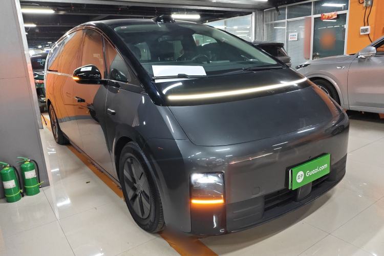 Used Li Auto MEGA 2024 Ultra Model
