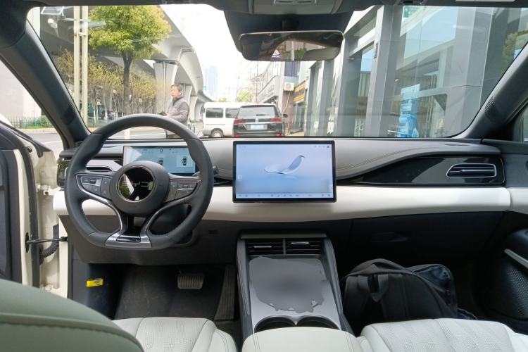 Used BYD Seal 06 New Energy 2025 DM-i Smart Drive 120KM Deluxe Model Center Console
