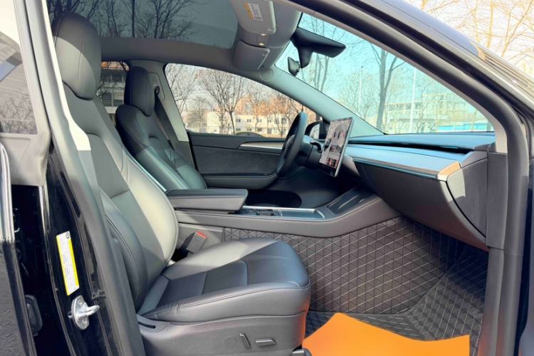 Used Tesla Model Y 2021 Standard Range Rear-Wheel Drive Version
