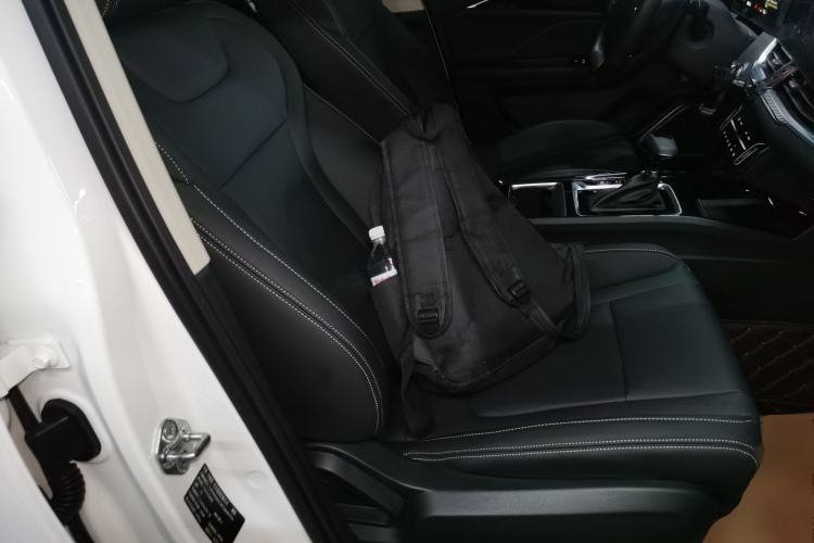 Used Bestune B70 2022 Third Generation 1.5T Automatic Enjoyment Version Right Front Seat