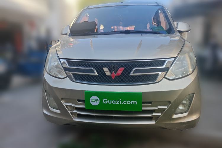 Used Wuling Rongguang V 2016 1.5L Standard Version Front