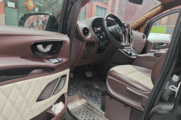 Used Mercedes-Benz Vito 2018 2.0T Elite Version 7 Seats China VI Emission Standard
