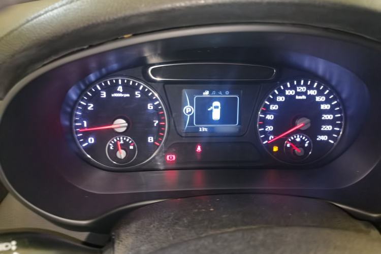 Used Kia Sorento 2016 Sorento L 2.4L Gasoline 4WD Custom Edition 7 Seats Emission Standard China V
