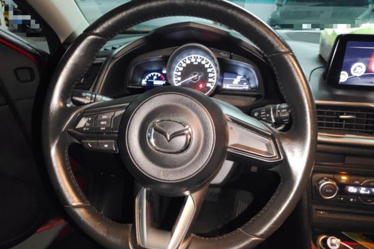 Used Mazda 3 Axela 2017 Hatchback 2.0L Automatic Luxury Model Emission Standard China V Steering Wheel