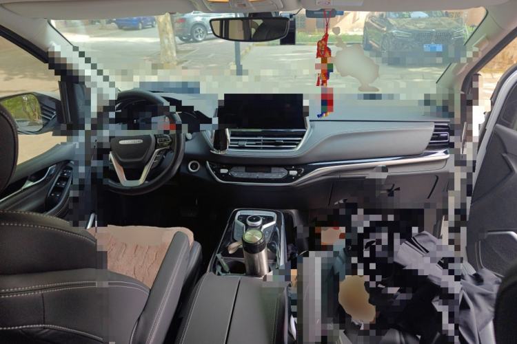 Used SAIC MAXUS G20 2023 Facelifted PLUS 2.0T Gasoline Automatic Luxury Edition