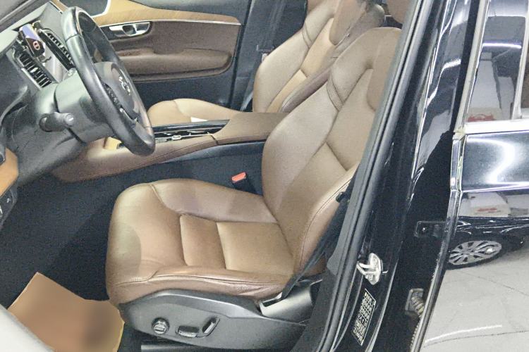 Used Volvo XC90 2021 B5 SmartDrive Luxury Edition 5-seater Left Front Seat