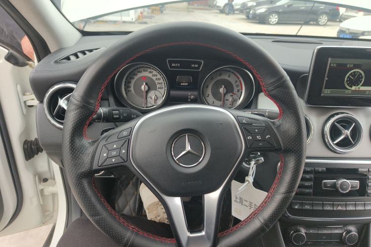 Used Mercedes-Benz GLA 2015 GLA 220 4MATIC Luxury Model