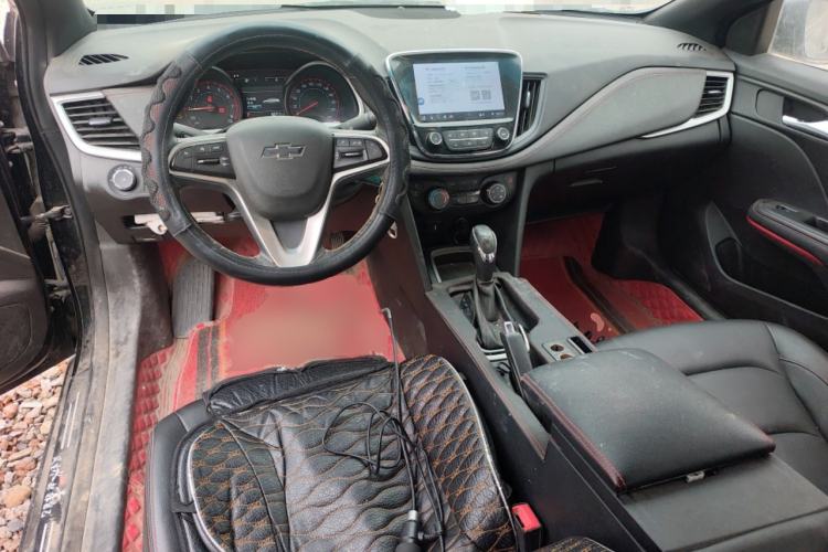 Used Chevrolet Monza 2020 Light Hybrid RS 330T Automatic Comfort Edition Center Console