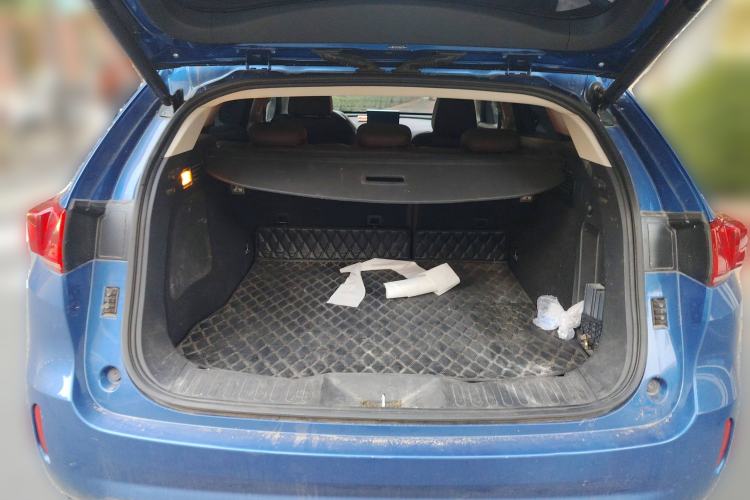 Used Wey VV7 2017 2.0T Flagship Model Trunk