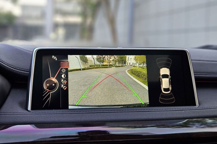 Used BMW X6 2015 xDrive28i
