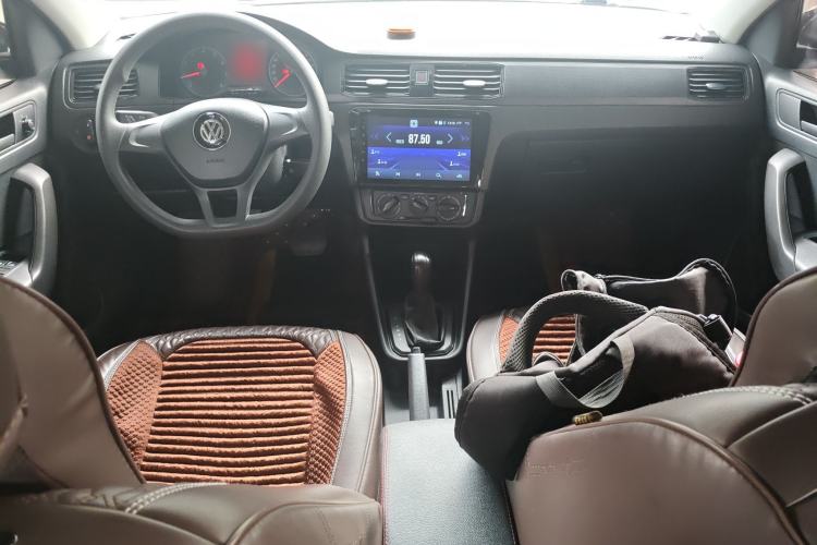 Used Volkswagen Santana 2019 1.5L Automatic Fashion Edition China VI Center Console