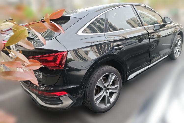 Used Audi Q5L Sportback 2022 40 TFSI Luxury Model Rear Right 45 Deg