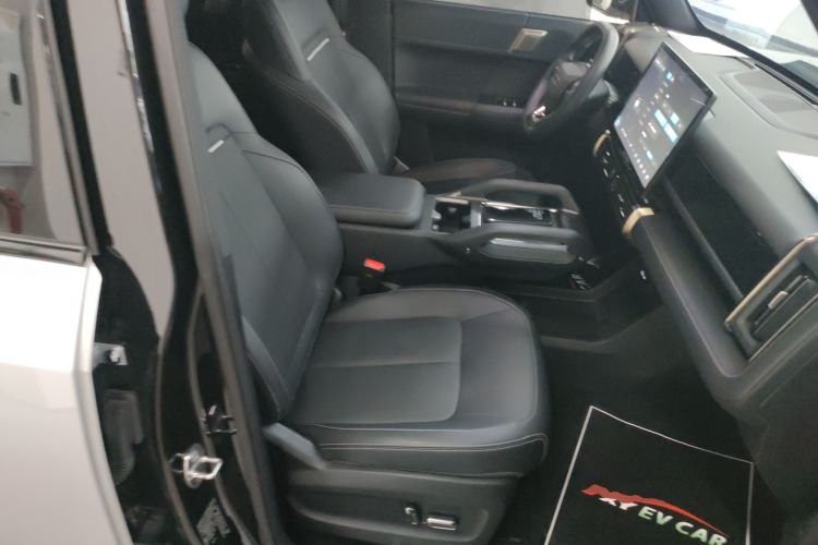 Used iCAR 03T 2024 520km Two-Wheel Drive Long-Range Version
